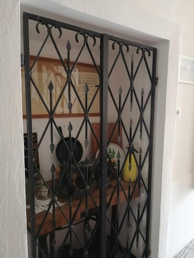 Hotel Garni Sonne Malles Venosta Zewnętrze zdjęcie