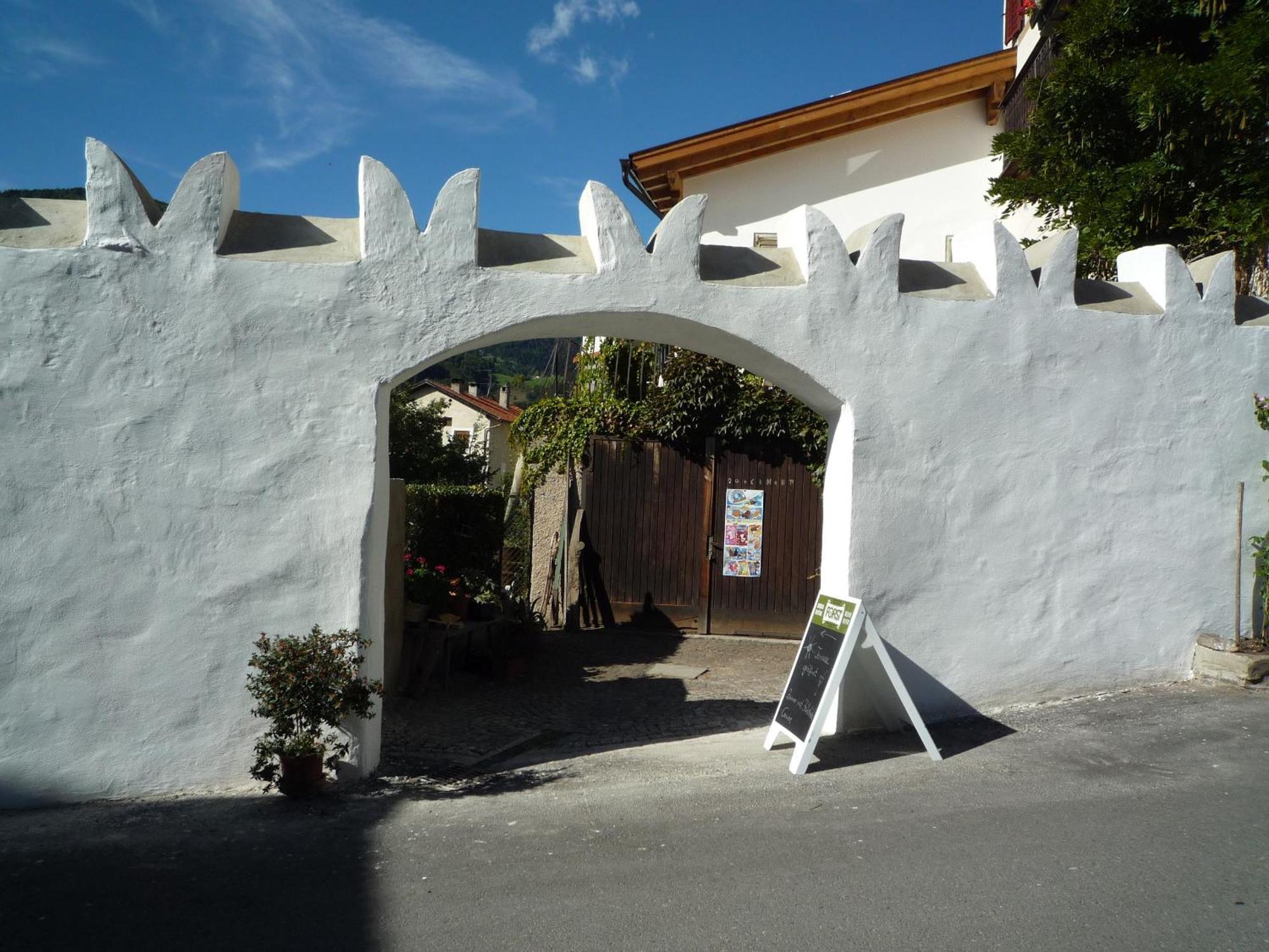 Hotel Garni Sonne Malles Venosta Zewnętrze zdjęcie