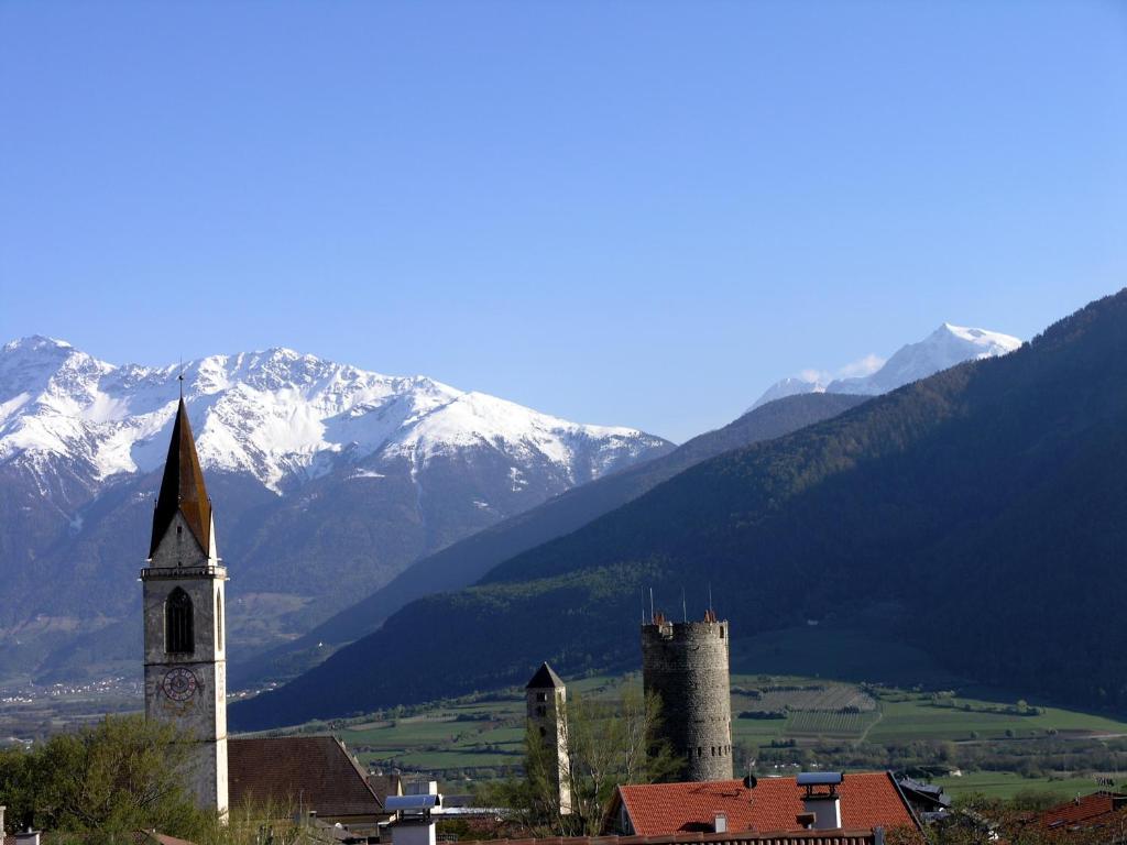 Hotel Garni Sonne Malles Venosta Zewnętrze zdjęcie